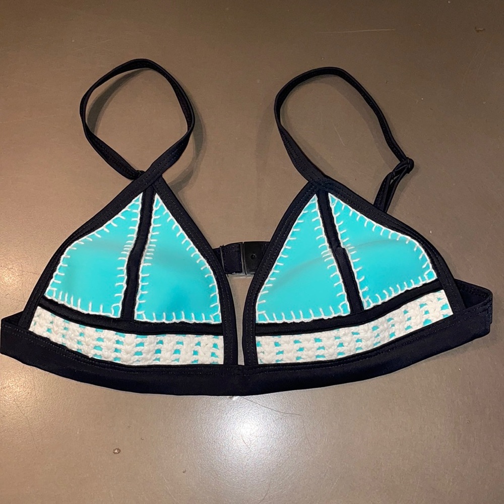 EUC Triangl Bikini Top